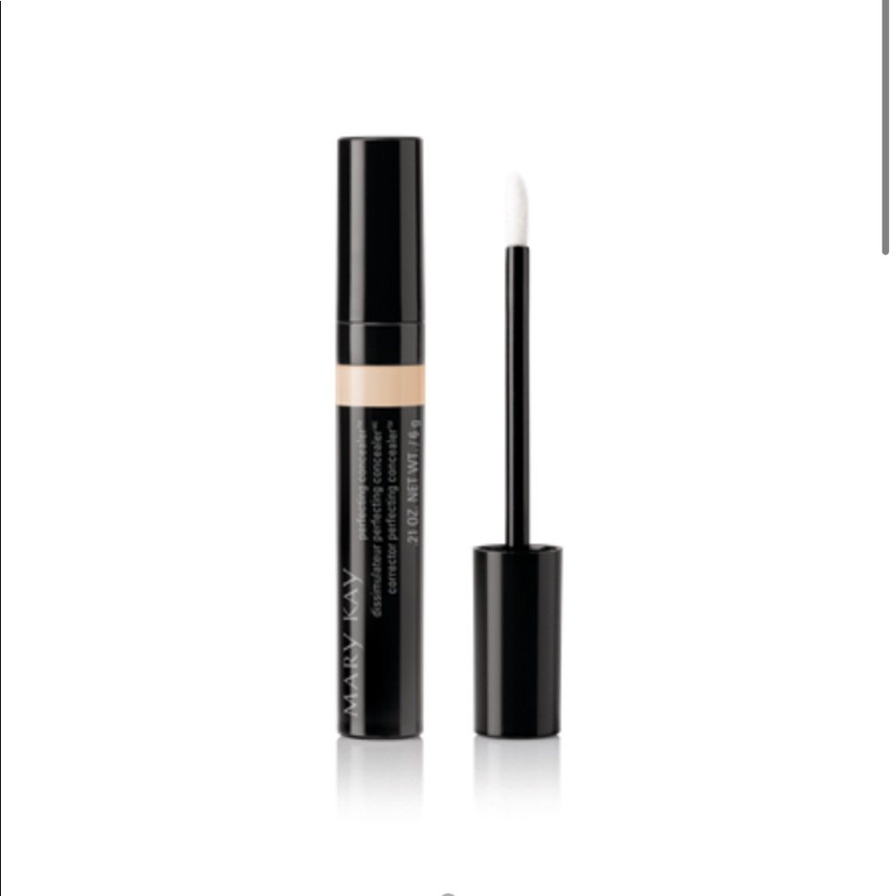Mary Kay® Perfecting Concealer - Light Ivory